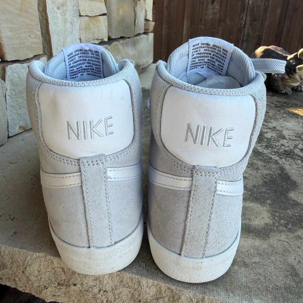 Nike Blazer Premium Mid Suede High-Top Youth Sneakers - Light Grey/White Sz-7. V